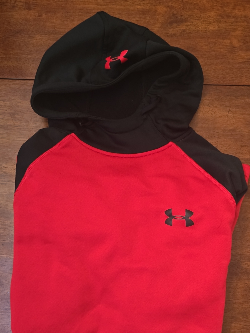Under Armour Mens Red and Black Hooded Performance Pullover